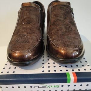 Flexus by Spring Step Concha SneakerBrown Size 39/8.5